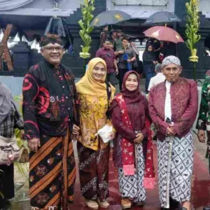 Desa Tambakrejo Gelar Larung Sesaji, Wujud Syukur Hasil Bumi Melimpah