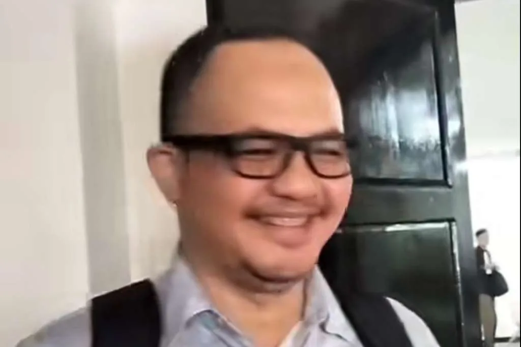 Ditanya Apakah Penangkapan Rohidin Mersyah Adalah OTT, JPU KPK Senyum Lalu Menghindar