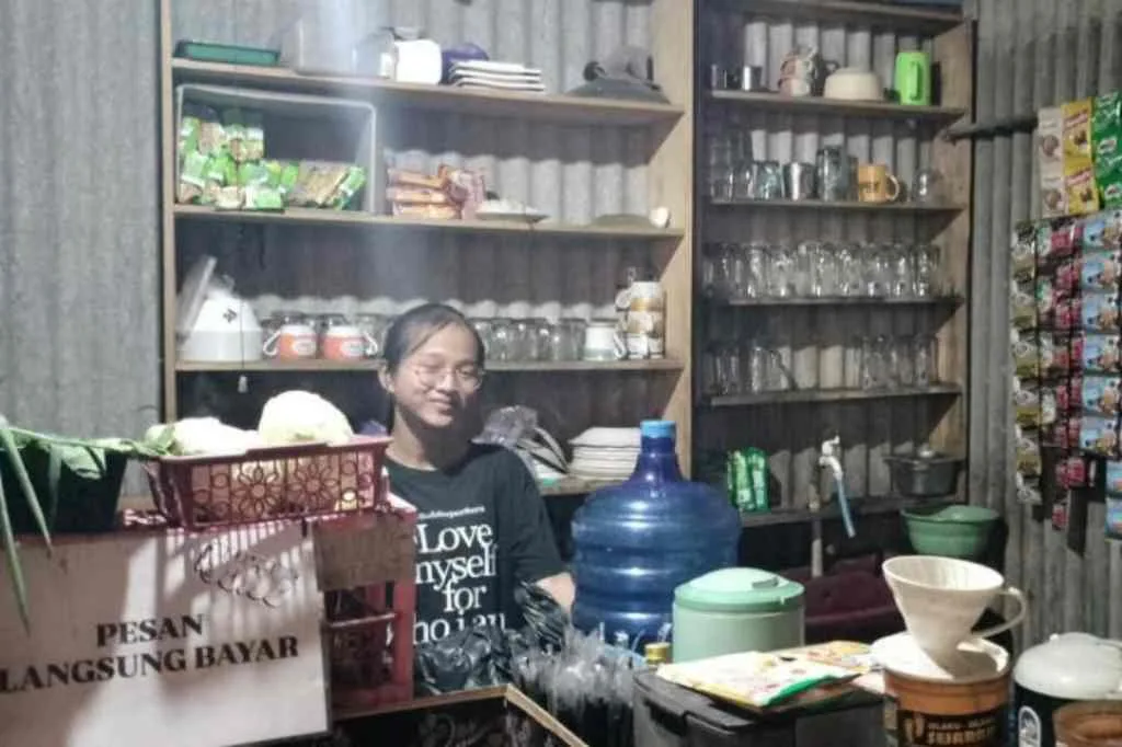 Anak Penjual Kopi Asal Tegal Lolos Kuliah di Universitas Brawijaya, Raih Nilai UTBK 746