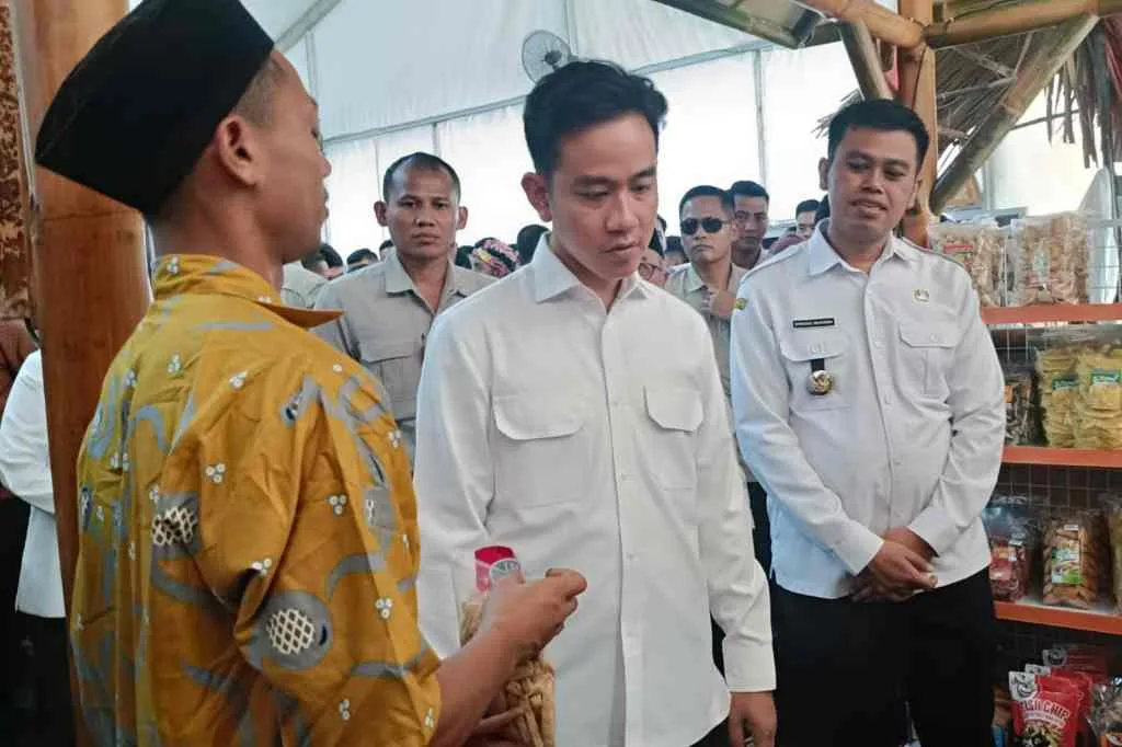Bazar Blitar Djadoel: Wapres Gibran Apresiasi Kualitas Produk Lokal UMKM