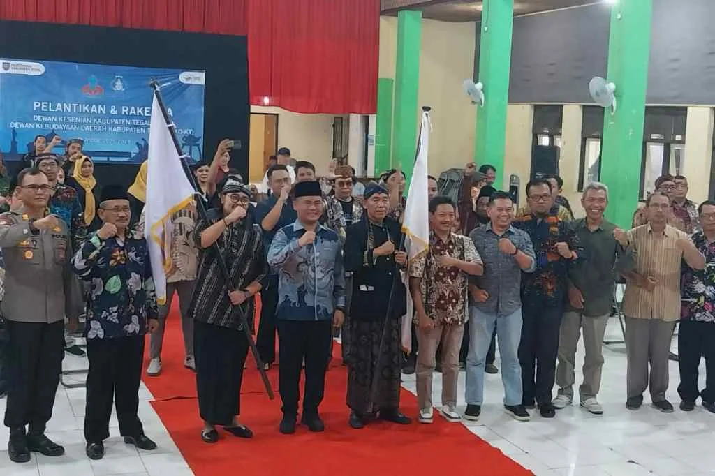 Bupati Tegal Lantik Dewan Kesenian dan Kebudayaan: Budaya adalah Pondasi Generasi Muda