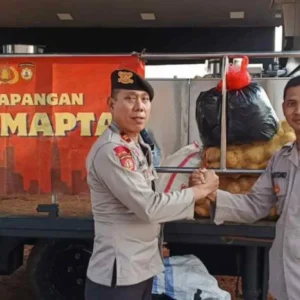 Dapur Lapangan Polda Metro Jaya Beroperasi di Lokasi Kebakaran Kapuk Muara Dapur Lapangan Polda Metro Jaya Beroperasi di Lokasi Kebakaran Kapuk Muara