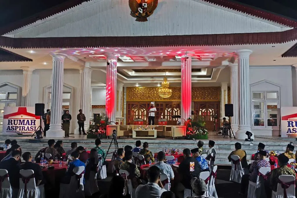 'Jangan Gelap', Klaim Gubernur Bengkulu Soal APBD 2025 'Terang': Benarkah?
