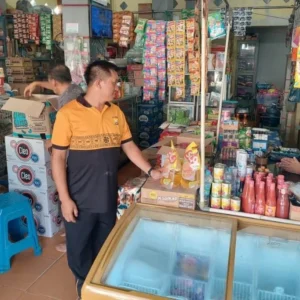 Kasat Reskrim Polres Lebong Cek Ketersediaan Bahan Pokok di Pasar Muara Aman