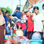 Polres Tegal Kota Salurkan Air Bersih ke Warga Panggung dalam Aksi Sosial