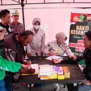 Sambut Hari Bhayangkara ke-79, Polres Tegal Kota Gelar Bakti Kesehatan Gratis