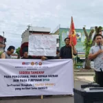 Teriakan Tangkap Bebby Hussy Menggema di Depan PN Bengkulu
