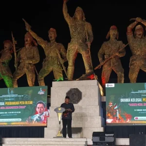 walikota-blitar-hadiri-pementasan-dariama-kolosal-perjuangan-peta-blitar-1 Wali Kota Blitar Hadiri Pementasan Drama Kolosal Perjuangan PETA Blitar