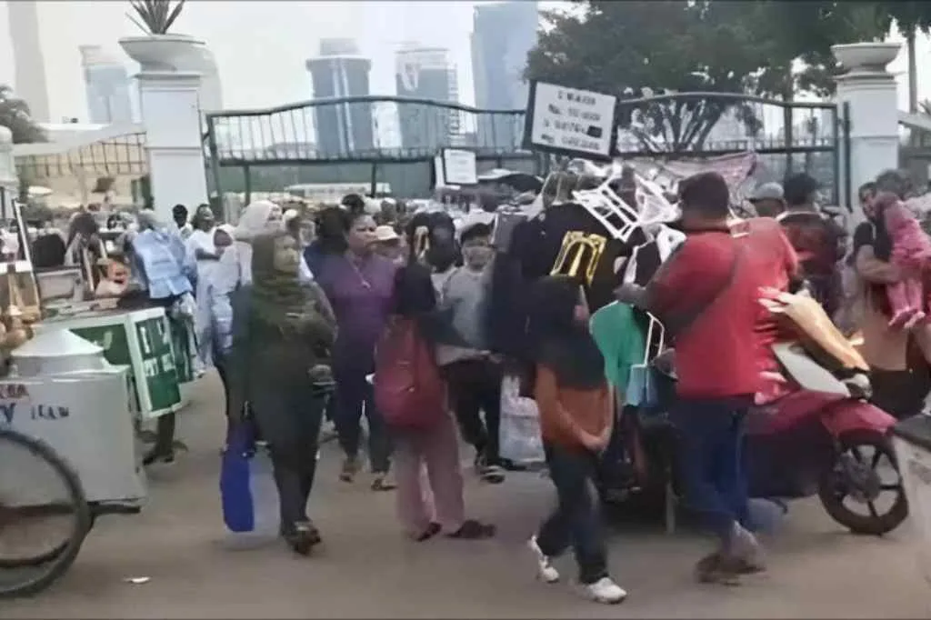 Bentrok Satpol PP vs PKL di Monas, Penertiban Berujung Ricuh