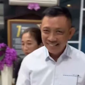 Diperiksa_10_Jam_di_Kejati_Bengkulu_Bebby_Hussy_Bungkam_Tanya_Penyidik_Aja Diperiksa 10 Jam di Kejati Bengkulu, Bebby Hussy Bungkam: “Tanya Penyidik Aja”