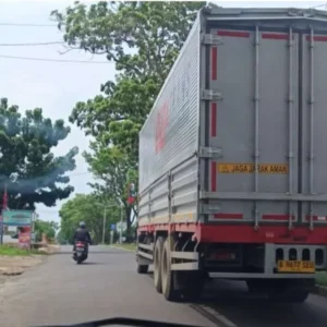 Bengkulu Tindak Angkutan Kelebihan Muatan di Jalan Provinsi Bengkulu Tindak Angkutan Kelebihan Muatan di Jalan Provinsi