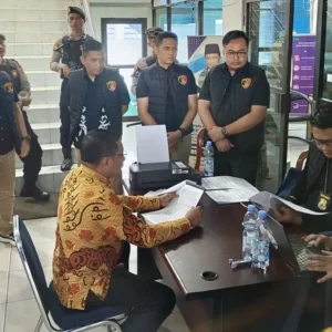 Buku Catatan Direktur PDAM Tirta Hidayah Jadi Kunci Pengungkapan Kasus THL Buku Catatan Direktur PDAM Tirta Hidayah Jadi Kunci Pengungkapan Kasus THL