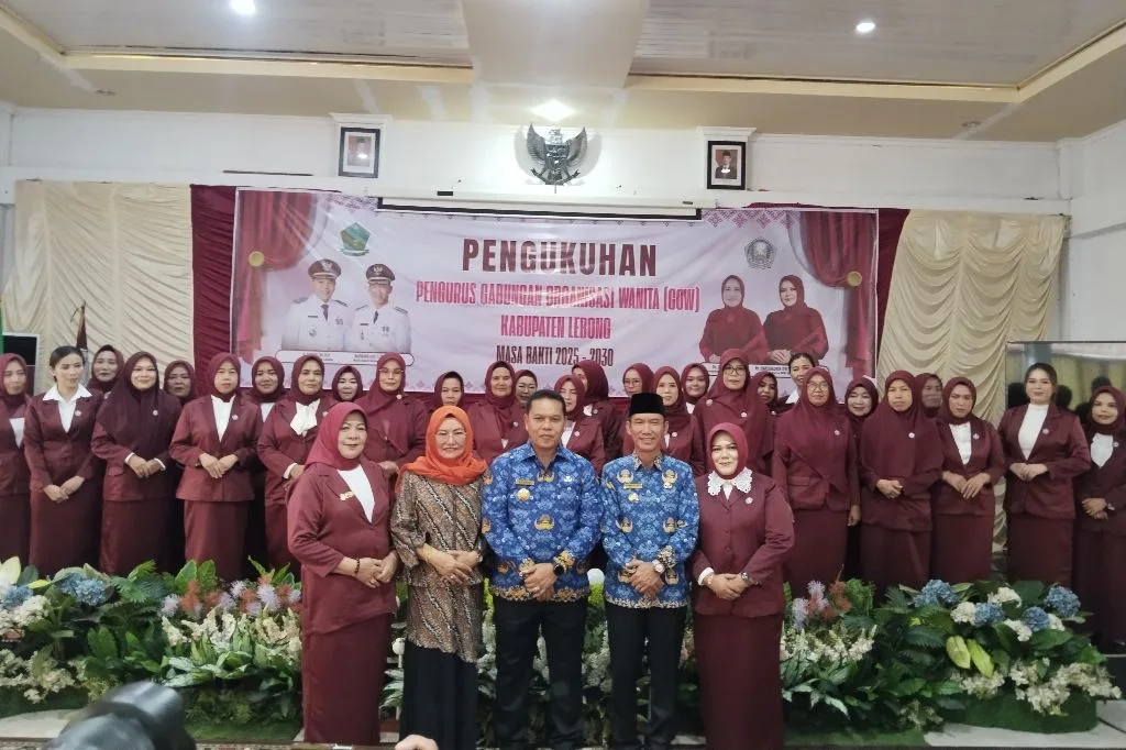 Bupati Kukuhkan Pengurus GOW Kabupaten Lebong Masa Bakti 2025–2030