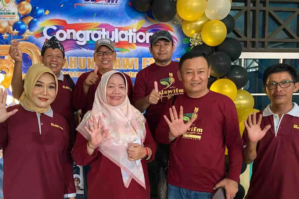 HUT 50 Tahun Radio Slawi FM, Tampilkan Semangat Inovasi dan Kebersamaan