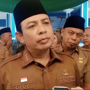 Kantor Lurah Disegel Warga, Wali Kota Bengkulu Lurah Harus Introspeksi Kantor Lurah Disegel Warga, Wali Kota Bengkulu: Lurah Harus Introspeksi