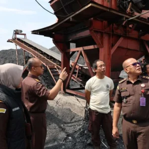Kejati Bengkulu Segel Stockpile Perusahaan Tambang Batubara di Kawasan Pelabuhan