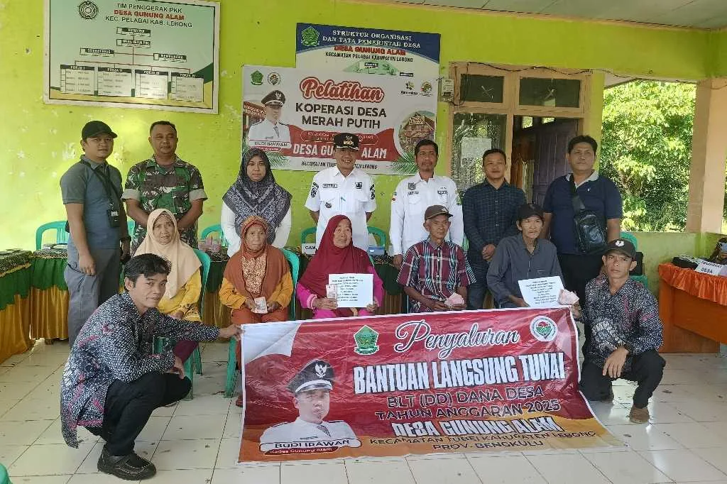 Pemdes Gunung Alam Salurkan BLT DD untuk 30 KPM, Mayoritas Lansia