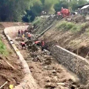 Proyek Saluran Irigasi di Desa Slarang Kidul Tanpa Papan Informasi, Warga Pertanyakan Transparansi Proyek Saluran Irigasi di Desa Slarang Kidul Tanpa Papan Informasi, Warga Pertanyakan Transparansi