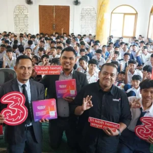 Tri dan 1.000 Guru Foundation Buka Akses Internet Sekolah di Daerah Terpencil
