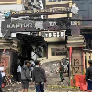 Begini Kondisi Terakhir Polres Jakarta Timur Usai Dibakar Massa