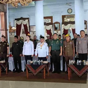 Bupati Blitar Ajak Masyarakat Peringati Harvetnas 2025 Sebagai Pengingat Rasa Cinta Tanah Air Bupati Blitar Ajak Masyarakat Peringati Harvetnas 2025 Sebagai Pengingat Rasa Cinta Tanah Air