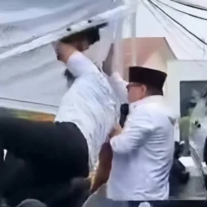 Dilempari Batu dan Botol, Bupati Pati Tetap Ogah Lengser dari Kursi Jabatan