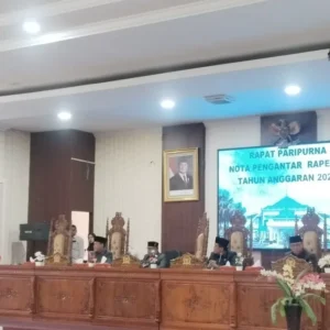 DPRD Lebong Gelar Paripurna Nota Pengantar Raperda Tahun 2025 DPRD Lebong Gelar Paripurna Nota Pengantar Raperda Tahun 2025