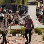 Halau Massa Aksi, Polisi Tembakkan Gas Air Mata Kearah Masjid Baitul Izzah Bengkulu