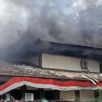 Kerusuhan di Kabupaten Cirebon: Gedung DPRD Dijarah dan Dibakar Massa