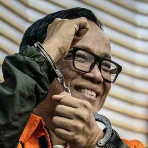 KPK Geledah Rumah Eks Wamenaker Noel, 1 Mobil Toyota Alphard Disita