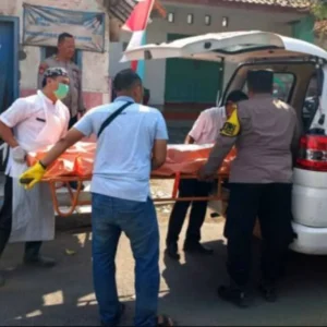 Lansia di Tegal Timur Ditemukan Tak Bernyawa Didalam Rumah, Polisi Lakukan Penyelidikan Lansia di Tegal Timur Ditemukan Tak Bernyawa Didalam Rumah, Polisi Lakukan Penyelidikan