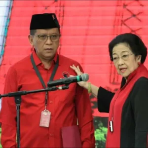 Megawati Soekarnoputri Lantik Hasto Kristiyanto sebagai Sekjen PDIP