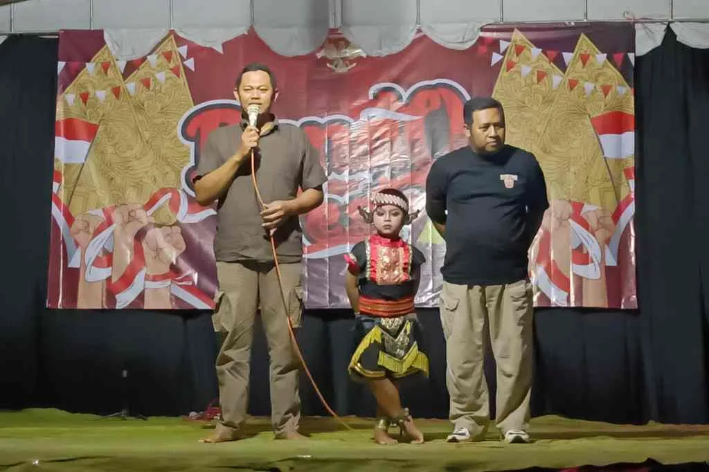 Pentas Seni Meriahkan HUT RI ke 80 di Bazar UMKM Bendo Fest ke 2
