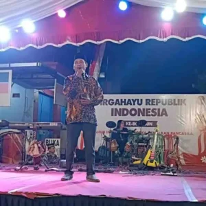 Peringati HUT RI ke 80 Ketua Forum LPMK Kota Blitar Ajak Masyarakat Perkuat Persatuan dan Cinta Tanah Air Ajak Masyarakat Perkuat Persatuan dan Cinta Tanah Air