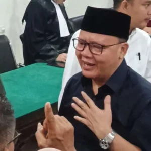 PN Tipikor Vonis Rohidin Mersyah 10 Tahun Penjara, Lebih Tinggi dari Tuntutan KPK PN Tipikor Vonis Rohidin Mersyah 10 Tahun Penjara, Lebih Tinggi dari Tuntutan KPK