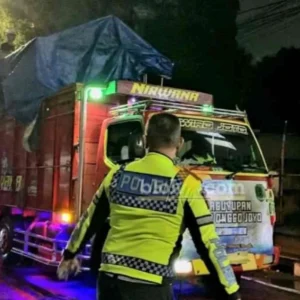 Polres Blitar Amankan Belasan Truk Sound Horeg saat Karnaval di Kedawung Polres Blitar Amankan Belasan Truk Sound Horeg saat Karnaval di Kedawung