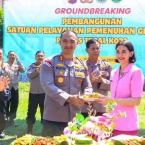 Polres Tegal Kota Dirikan Dapur Gizi SPPG, Target Layani Ribuan Anak dan Ibu Hamil Kapolres Tegal Kota AKBP I Putu Bagus Krisna Purnama bersama Asisten II Wali Kota Tegal, serta Ketua Pengurus Cabang Bhayangkari Tegal Kota
