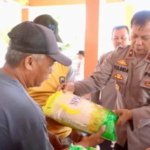 Polres Tegal Kota Gelar Operasi Pasar Murah, Warga Serbu Beras Rp11.500 per Kg Polres Tegal Kota Gelar Operasi Pasar Murah, Warga Serbu Beras Rp11.500 per Kg