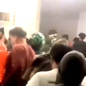 Rumah Eko Patrio dan Uya Kuya Dirusak Massa Rumah Eko Patrio dan Uya Kuya Dirusak Massa