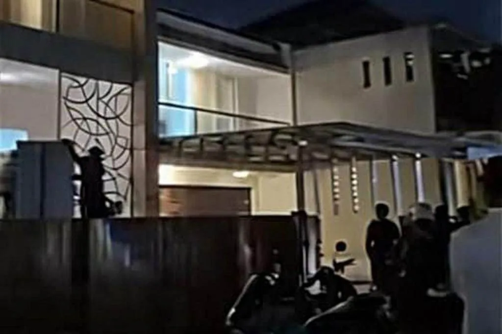 Rumah Anggota DPR, Nafa Urbach di Tangerang Selatan