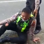 Viral! Mobil Pickup Sengaja Tabrak Polisi saat Operasi Razia di Talun Blitar Jatim