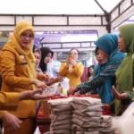 BKOW Jateng Dorong Kemandirian Ekonomi Perempuan Brebes Lewat Olahan Bawang Merah