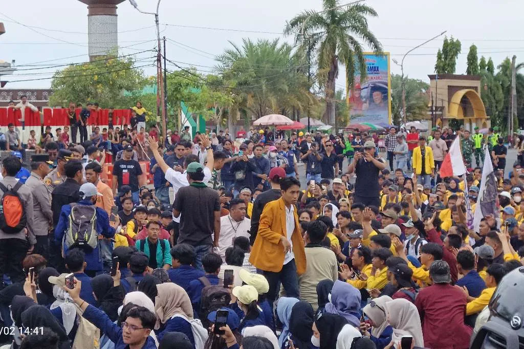 Aksi Unjuk Rasa 2 September 2025 Bengkulu Bak Acara Konser