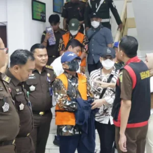 Dirut Bank Raya Indonesia Resmi Jadi Tersangka Dugaan Korupsi Fasilitas Kredit Dirut Bank Raya Indonesia Resmi Jadi Tersangka Dugaan Korupsi Fasilitas Kredit