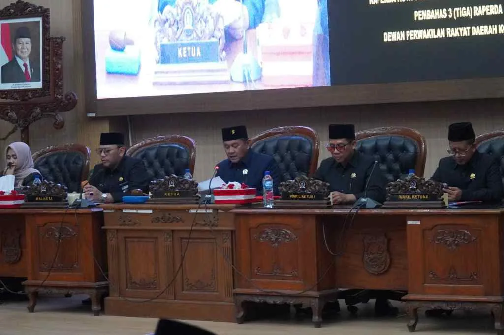 DPRD Kota Tegal Sampaikan Pandangan Fraksi Terkait Perubahan Perda