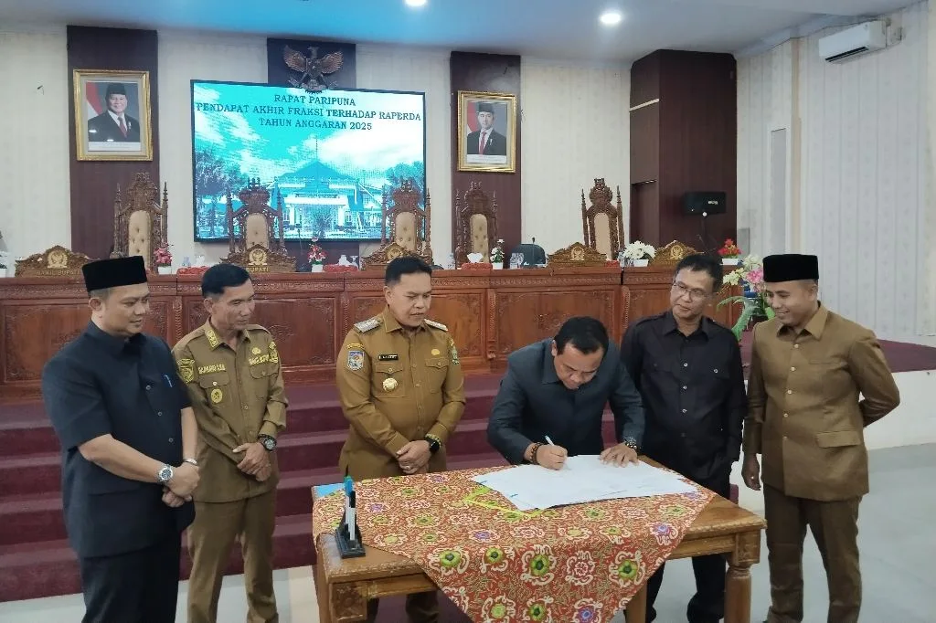 DPRD Lebong Sahkan Raperda APBD-P 2025