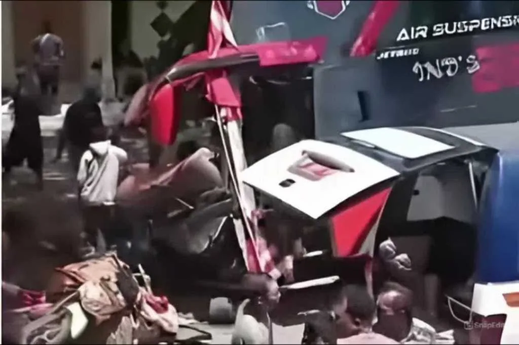 Kecelakaan Maut di Probolinggo Jatim: Bus Pariwisata Terguling, 6 Orang Tewas