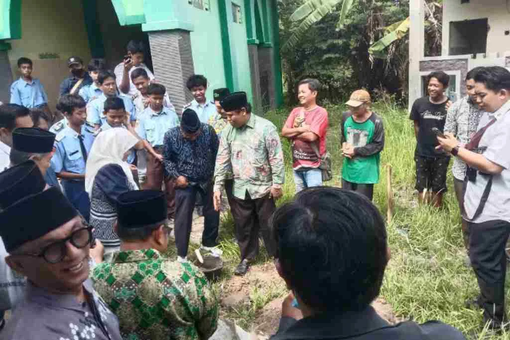 Pemkot Resmikan Peletakan Batu Pertama Gedung RPS di SMK NU Cirebon