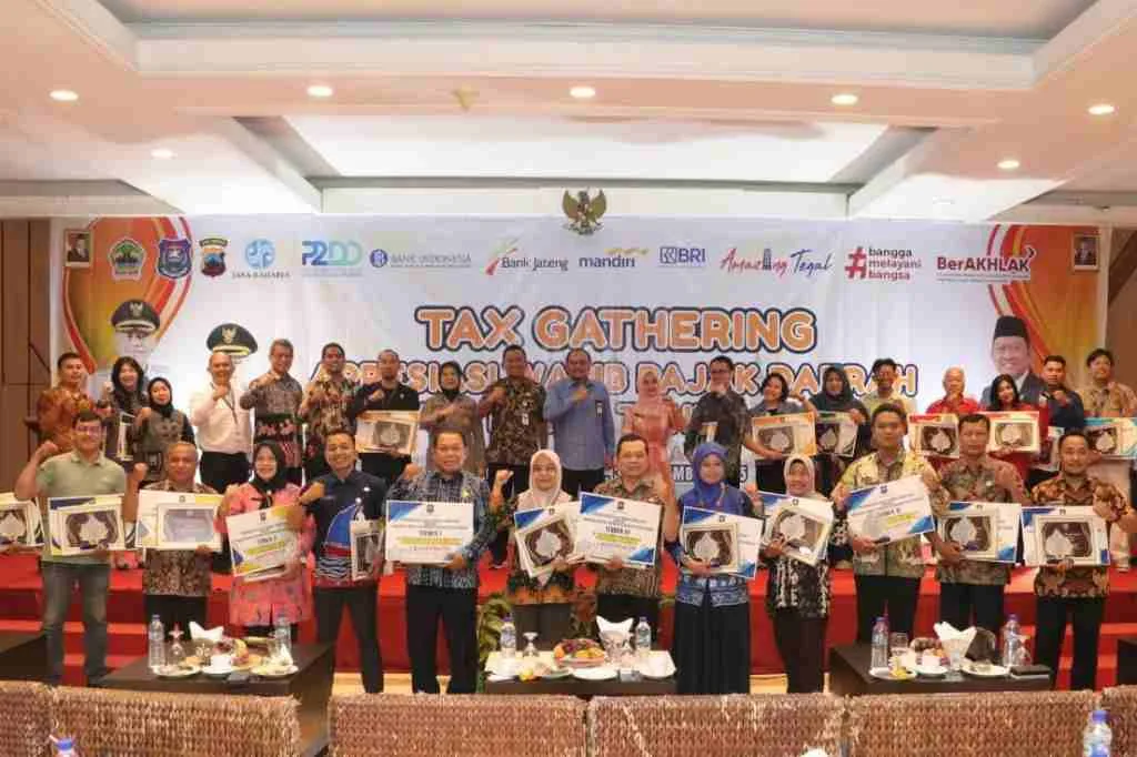 Pemkot Tegal Beri Penghargaan dan Apresiasi Sejumlah Wajib Pajak
