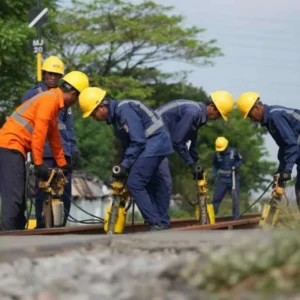 PT KAI Daop 3 Cirebon Ungkap Penyebab Keterlambatan Kereta Api